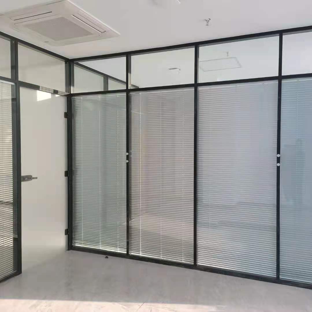 高隔間隔斷的設(shè)計(jì)與整體風(fēng)格要和諧搭配！